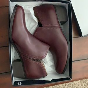 Naturalizer Ankle Boots